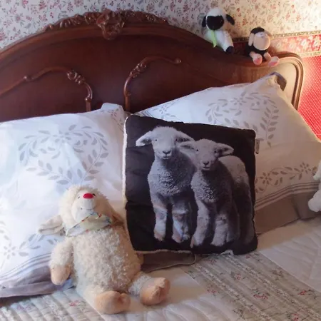 Chambres D'hotes Au Presbytere Bed & Breakfast